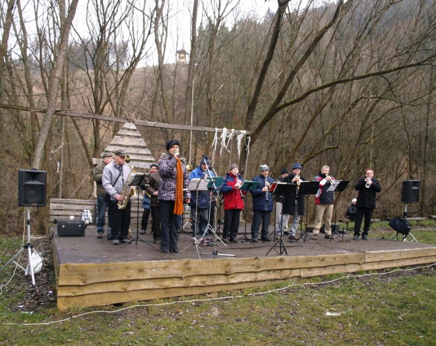 Fotogaléria 1.1.2014 - Vítanie Nového roka 2014 (31) 1.1.2014 - Vítanie Nového roka 2014